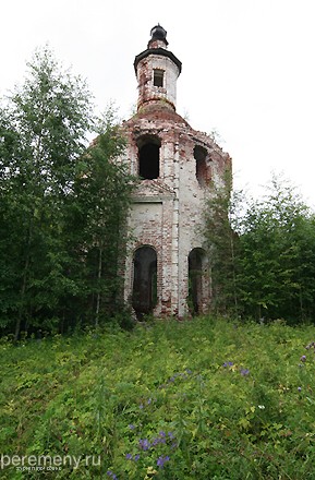Руины Никольской церкви на Бабьем озере
