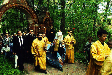 Это монастырь посещает митрополит Санкт-Петербургский и Ладожский Владимир