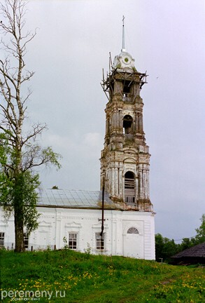 Колокольня Благовещенской церкви на погосте Ферапонт