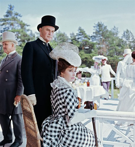 Анна и Каренин на скачках. Кадр из фильма Александра Зархи «Анна Каренина». 1967