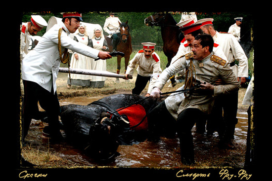 Гибель Фру-Фру. Кадр из фильма Сергея Соловьева «Анна Каренина» 2007