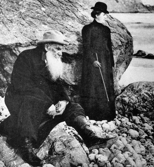 Лев Толстой и Софья Андреевна на берегу Черного моря