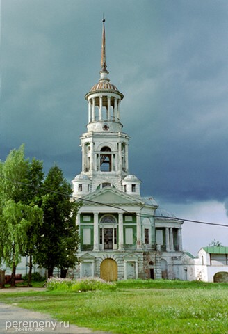 Борисоглебский монастырь. Надвратная Спасская церковь