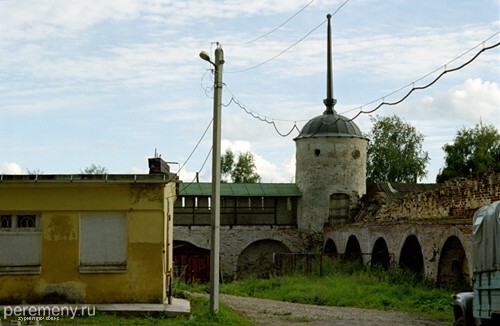 Стены Борисоглебского монастыря