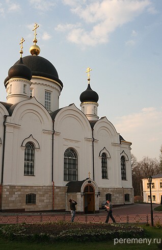 Свято-Тихоновский Преображенский монастырь. Собор Живоначальной Троицы
