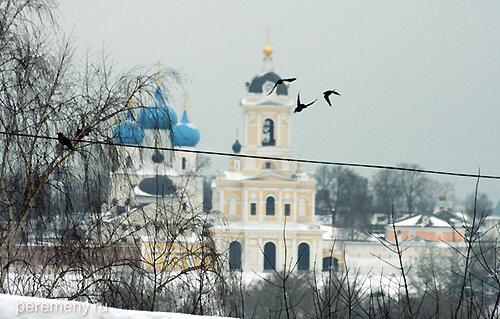 Высоцкий монастырь снят с территории Владычного Введенского монастыря