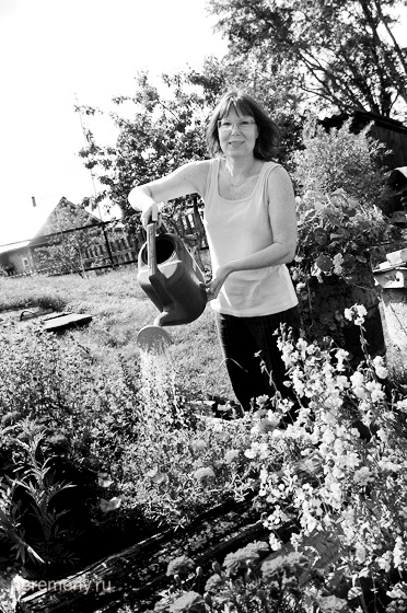 Елена Колядина возделывает свой сад