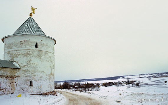 Угловая башня Лужецкого монастыря