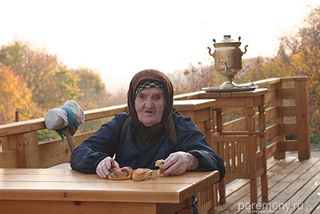 Эта старушка знает монастырские тайны