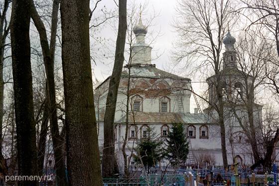 Николо-Успенский храм Венева монастыря. На этом кладбище лежат косточки поручика Ржевского