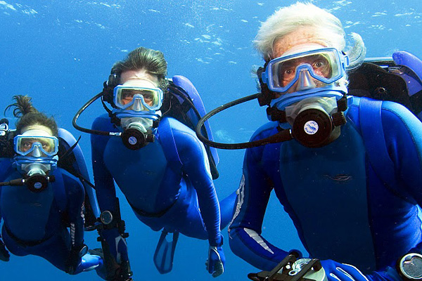 Cousteau-Family-Swimming