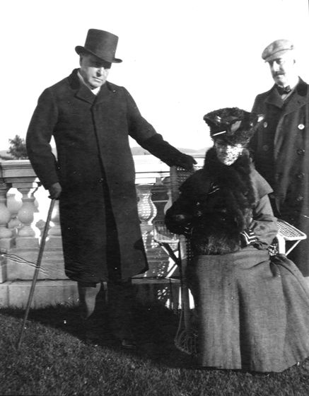 Edith_Wharton_Henry_James_and_Howard_Sturgis_on_The_Mount_terrace_1904.sized_