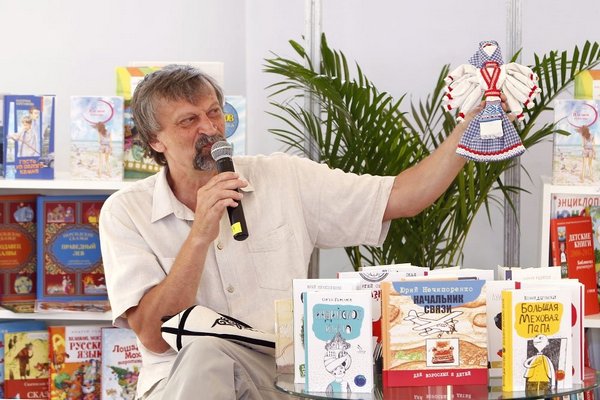 Ю.Нечипоренко, создатель книжной серии для детей