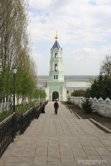 Вход в Коренную пустынь. Фото Олега Давыдова