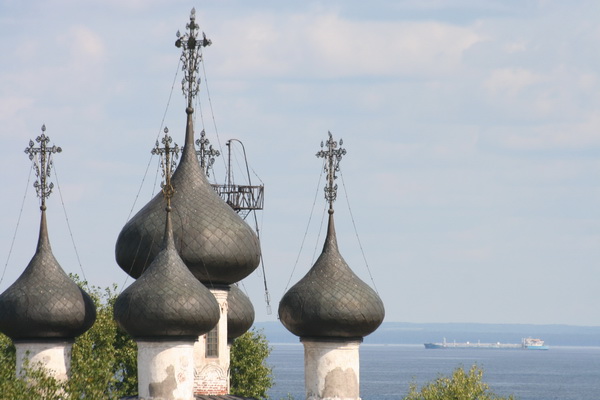 Белозерск. Вид на Белое озеро с крепостного вала Белозерского кремля. Фото Олега Давыдова