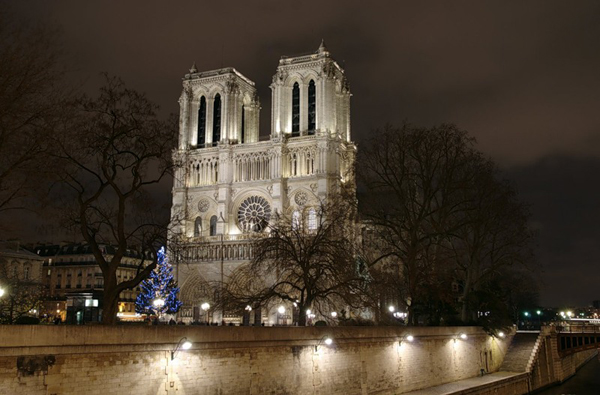 Собор Notre Dame в Париже