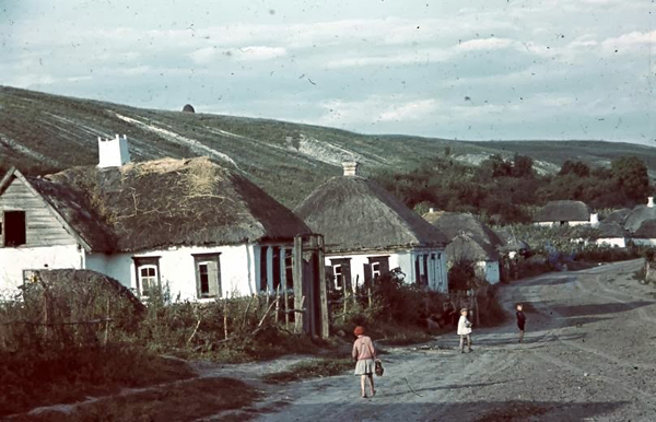 Украинский хутор 1942 года. Фотограф Tamas Conoco